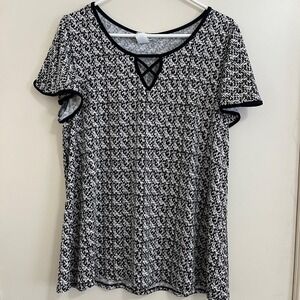 Emi Joe XLarge Crisscross Neck Flutter Sleeve Top Black‎ White Swing Tunic Comfy